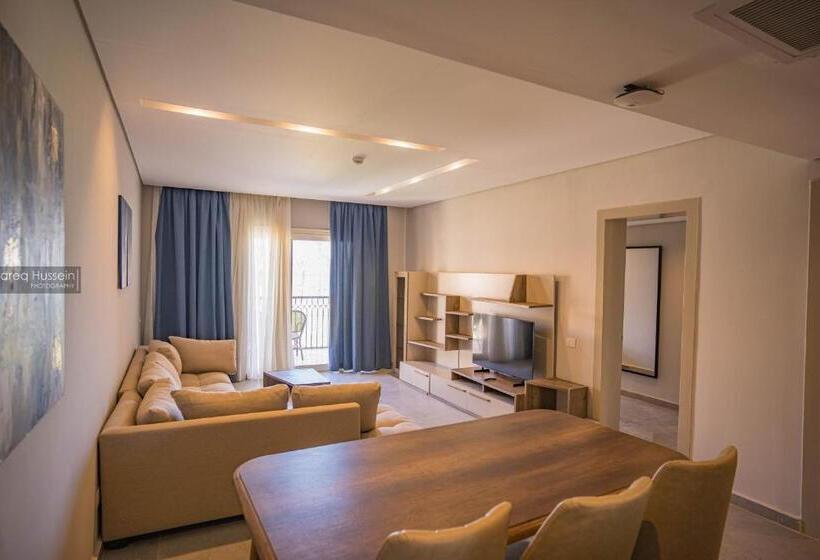 سوئیت مستر با چشم‌انداز دریا, Pyramisa Beach Resort Sahl Hasheesh