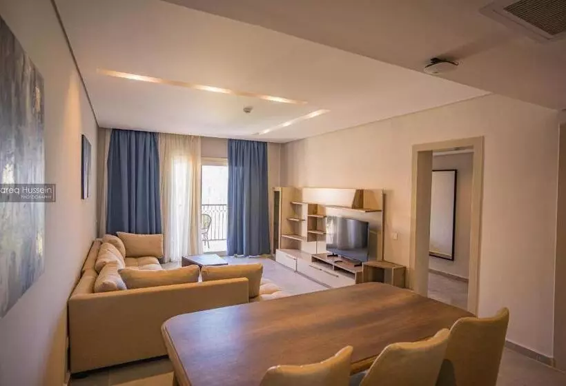 海の見えるマスタースイートルーム, Pyramisa Beach Resort Sahl Hasheesh