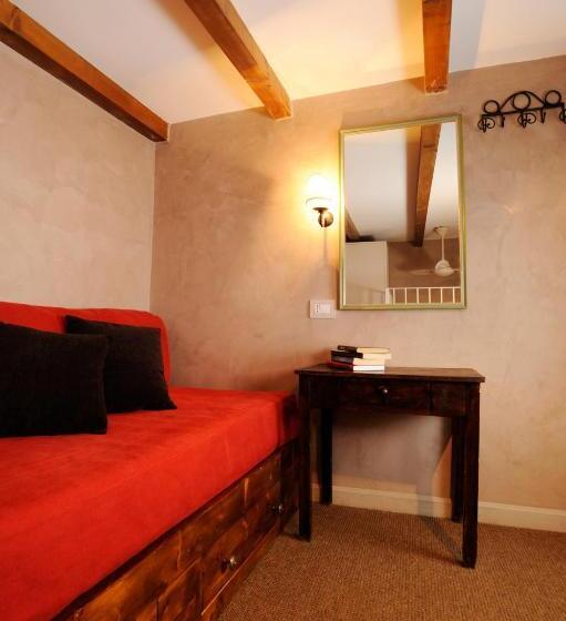 Standard Studio, Residenza San Calisto