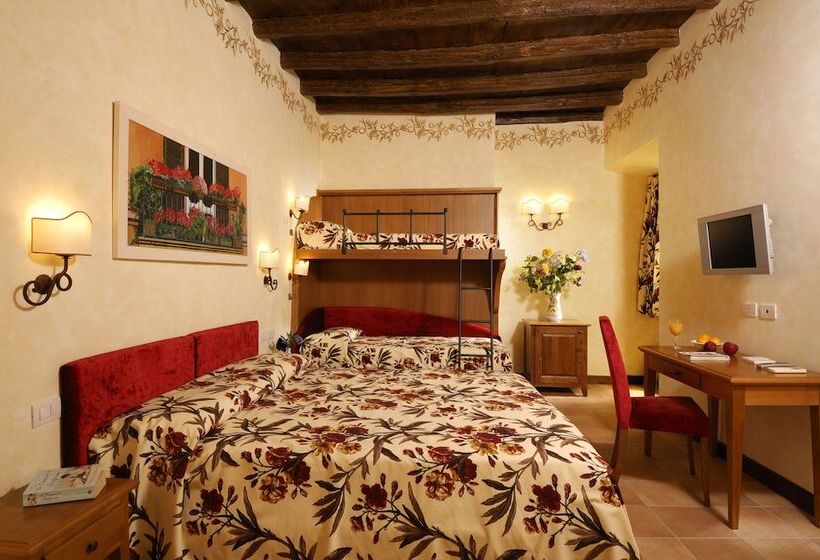 Standard Quadruple Room, Residenza San Calisto
