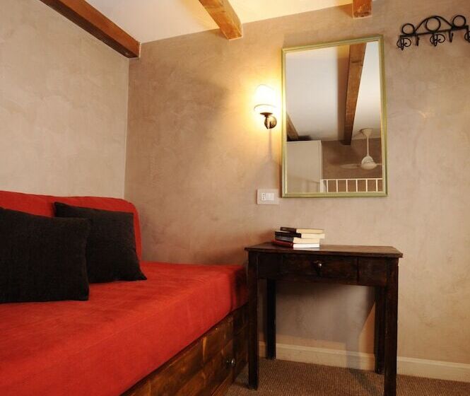 Standard Studio, Residenza San Calisto