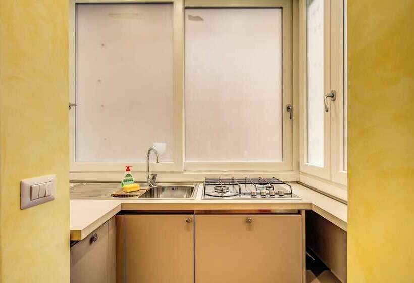 Standard Studio, Residenza San Calisto