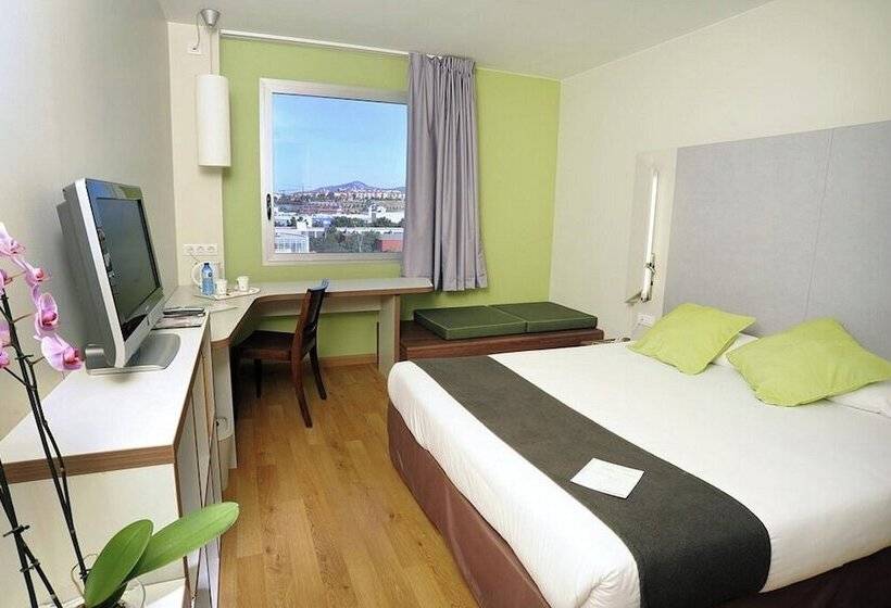 Quarto Estandar, Travelodge Barcelona Cornella Fira