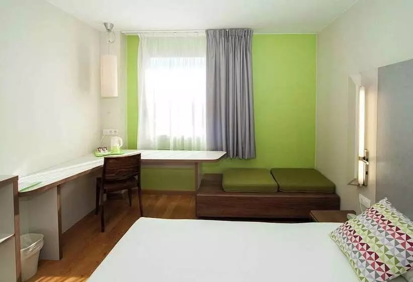 اتاق استاندارد, Travelodge Barcelona Cornella Fira
