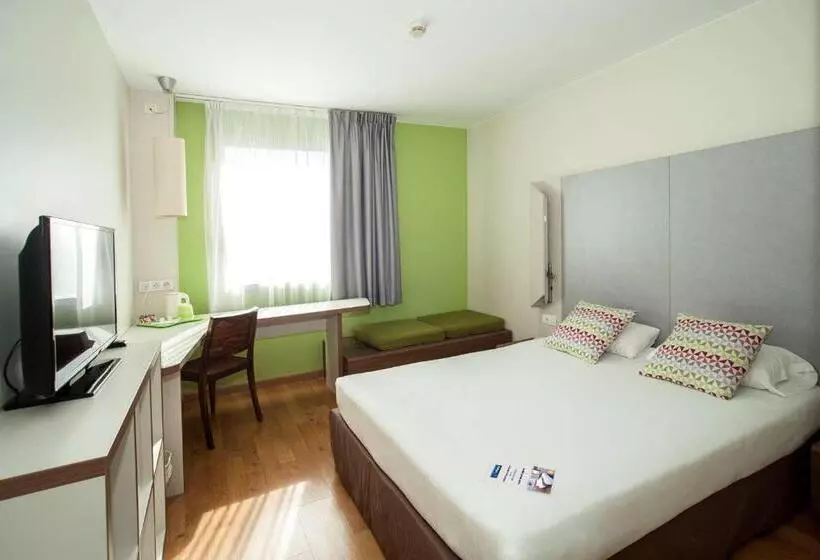 اتاق استاندارد برای معلولان, Travelodge Barcelona Cornella Fira