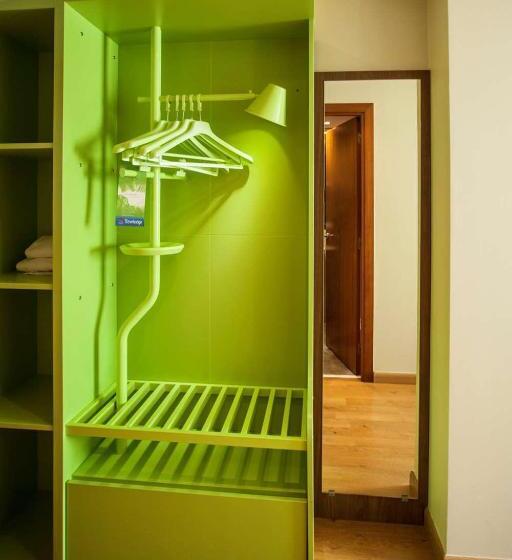 身障者適用スタンダードルーム, Travelodge Barcelona Cornella Fira