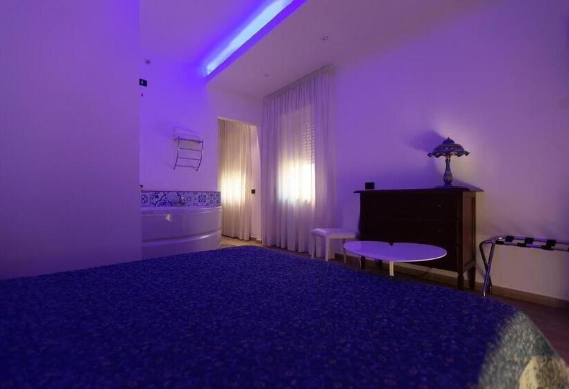 キングサイズベッドのスイートルーム, Vietri Coast