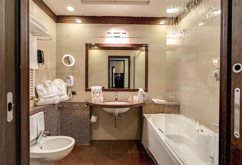 חדר סטנדרט לשלושה, Kolbe Hotel Rome