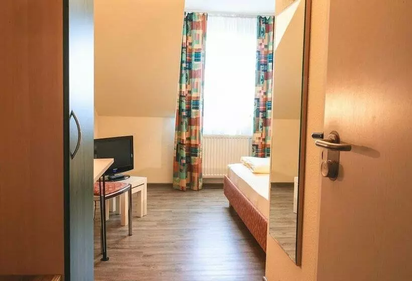اتاق استاندارد یک نفره, Plaza Hotel Bruchsal
