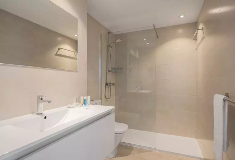 سوییت با چشم‌انداز استخر, Puerto Azul Suite