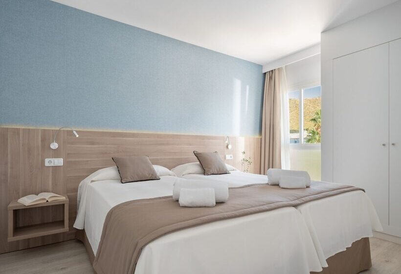 プールビュースイート, Puerto Azul Suite