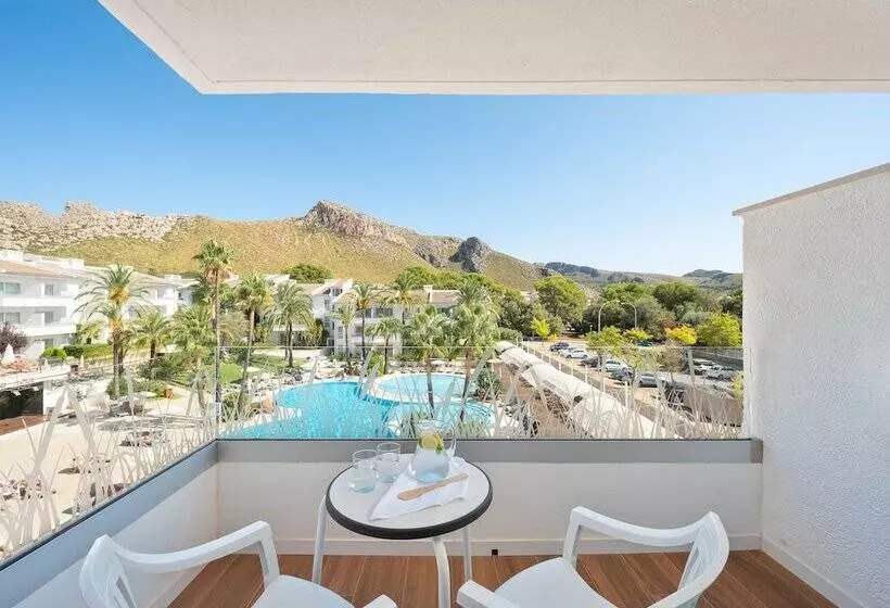 سوییت با چشم‌انداز استخر, Puerto Azul Suite