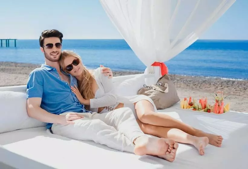 ویلای 1 خوابه, Adam & Eve Adult Only