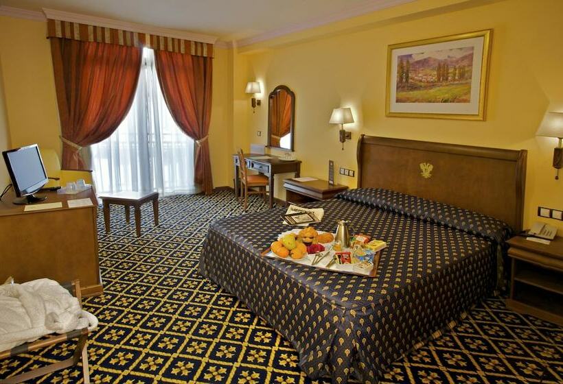 اتاق استاندارد, Agora Juan De Austria