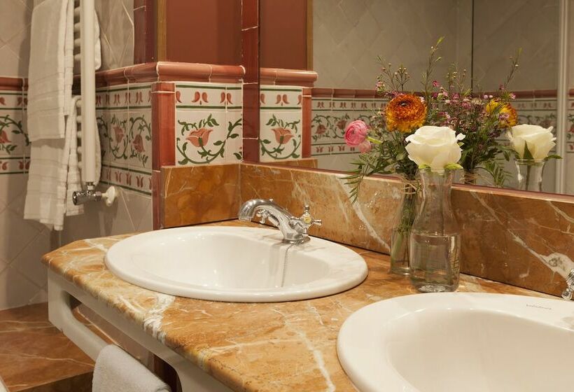 اتاق استاندارد, Agora Juan De Austria