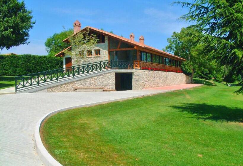 غرفة قياسية, Aldama Golf