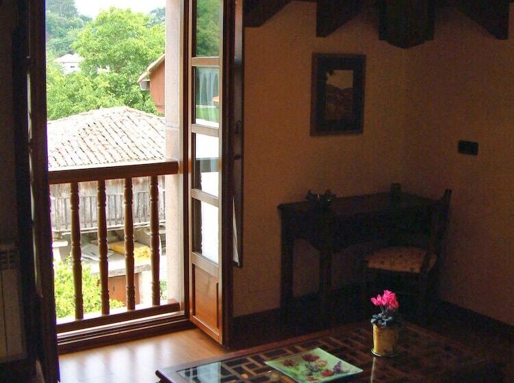 غرفة قياسية, Aldama Golf