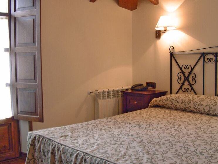 غرفة قياسية, Aldama Golf