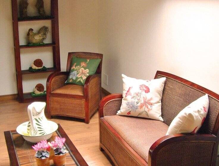 جناح عائلي, Aldama Golf