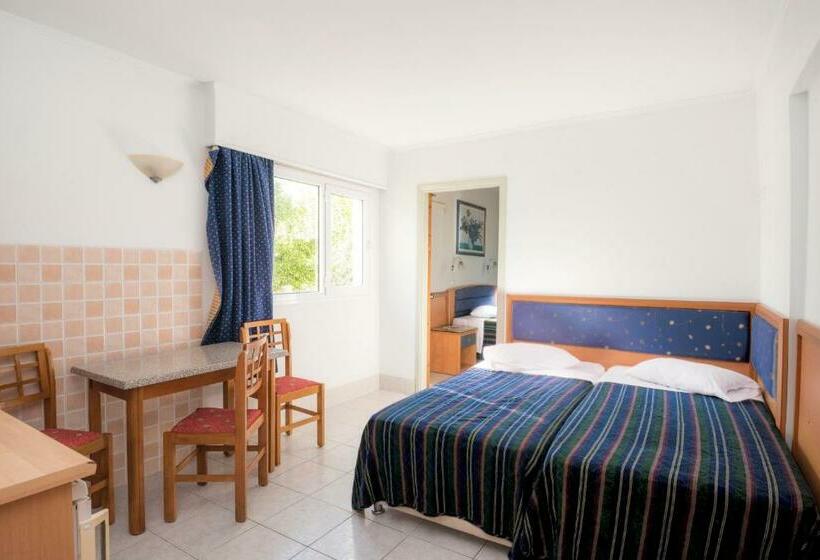 ファミリールーム, Atlantis