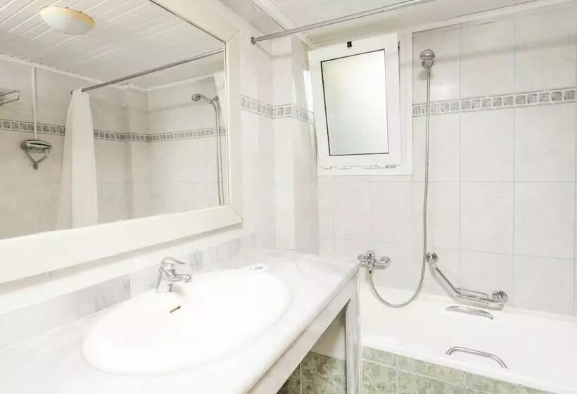 Chambre Familiale, Atlantis