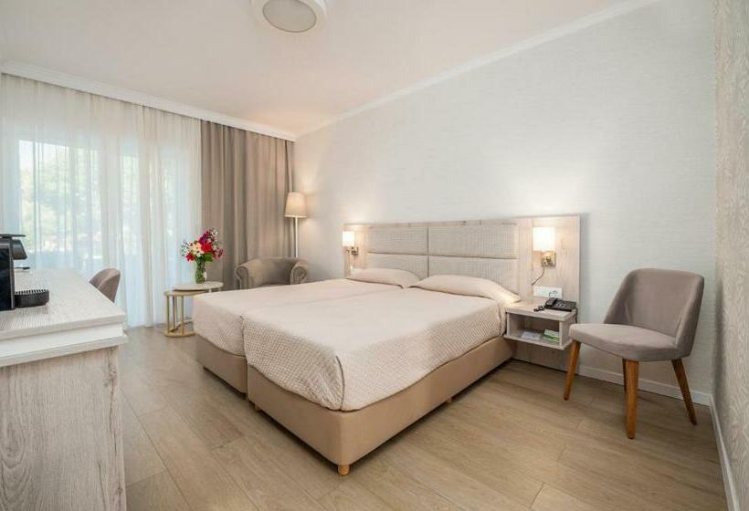 スーペリアールーム, Atlantis