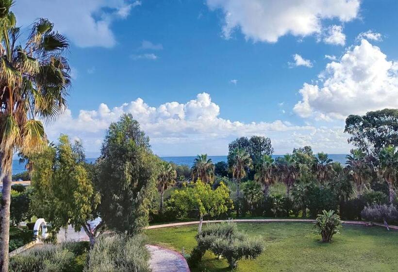 オーシャンビューファミリールーム, Atlantis