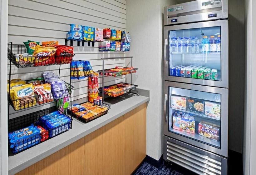 غرفة سوبيريور سرير كينج, Courtyard By Marriott Pilsen