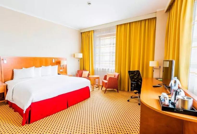 Superior-huone King-vuode, Courtyard By Marriott Pilsen