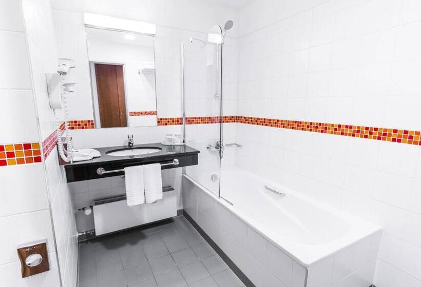 غرفة قياسية, Courtyard By Marriott Pilsen