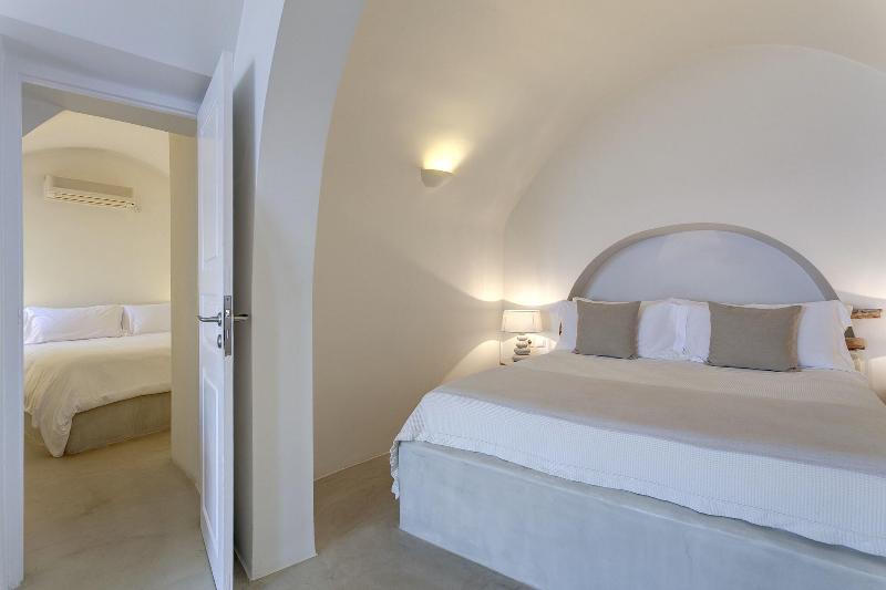 غرفة قياسية سرير كينج, Courtyard By Marriott Pilsen