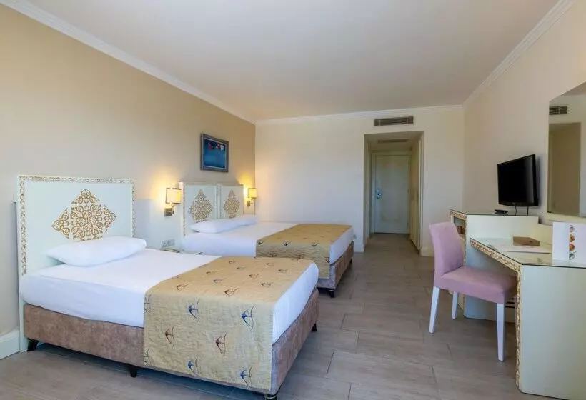 サイドオーシャンビュースタンダードルーム, Crystal Admiral Resort Suites & Spa  Ultimate All Inclusive