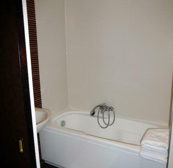 スタンダードトリプルルーム, Hôtel Ariane & Spa