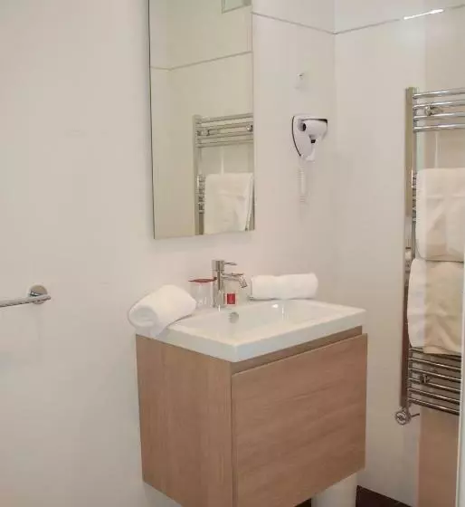 اتاق راحتی, Hôtel Ariane & Spa