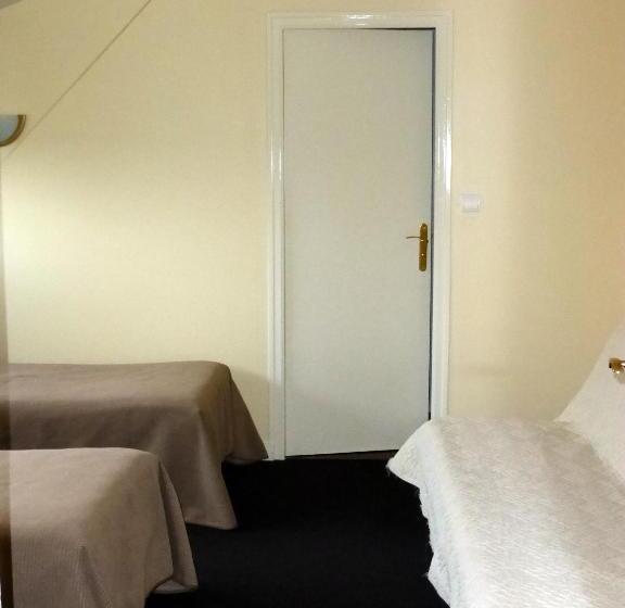 スタンダード４人部屋, Hôtel Ariane & Spa