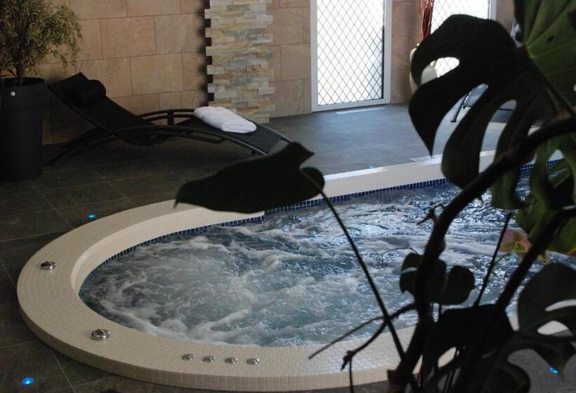 Номер Стандарт, Hôtel Ariane & Spa
