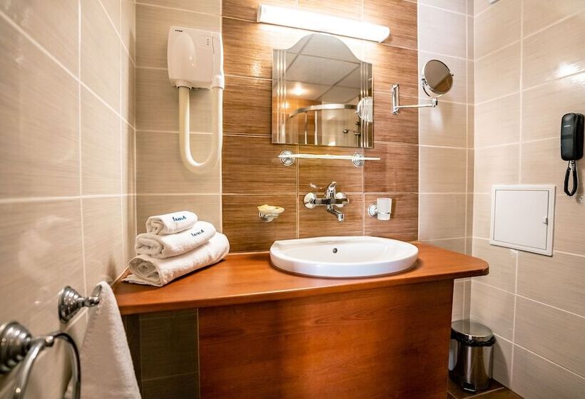 수피리어 룸, Izola Paradise