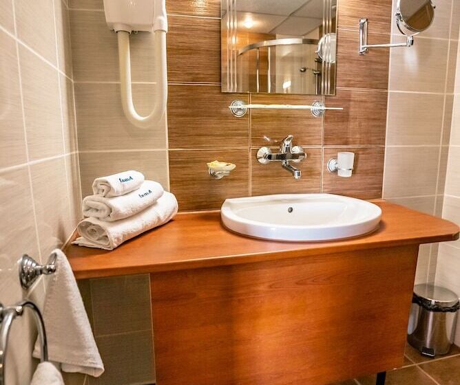 수피리어 룸, Izola Paradise