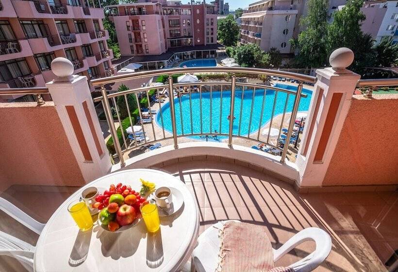 수피리어 룸, Izola Paradise