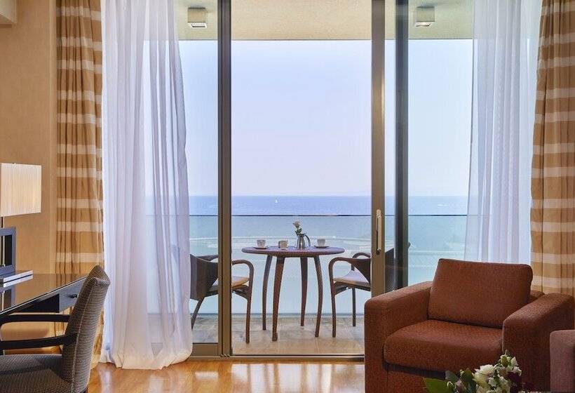 سوئیت اجرایی با چشم‌انداز دریا, Kempinski Hotel Adriatic Istria Croatia