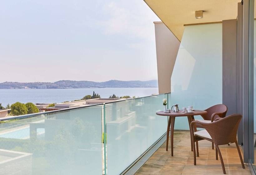 سوئیت اجرایی با چشم‌انداز دریا, Kempinski Hotel Adriatic Istria Croatia