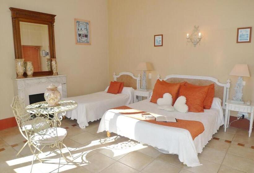 غرفة سوبيريور مطلّة علي البحر, L Orangeraie