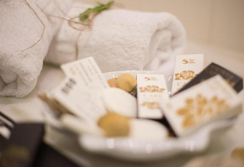 豪华家庭房间, Meteora Hotel At Kastraki