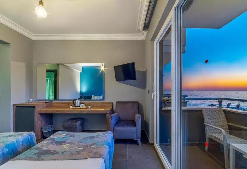 اتاق اساندارد با چشم‌انداز جانبی به دریا, Royalisa Palmiye Beach Hotel Adult Only