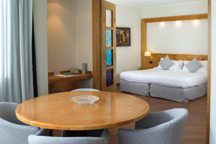 ジュニアスイート, President