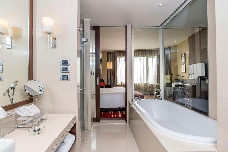 اتاق لوکس با تخت بزرگ, Hilton Bangkok Grande Asoke