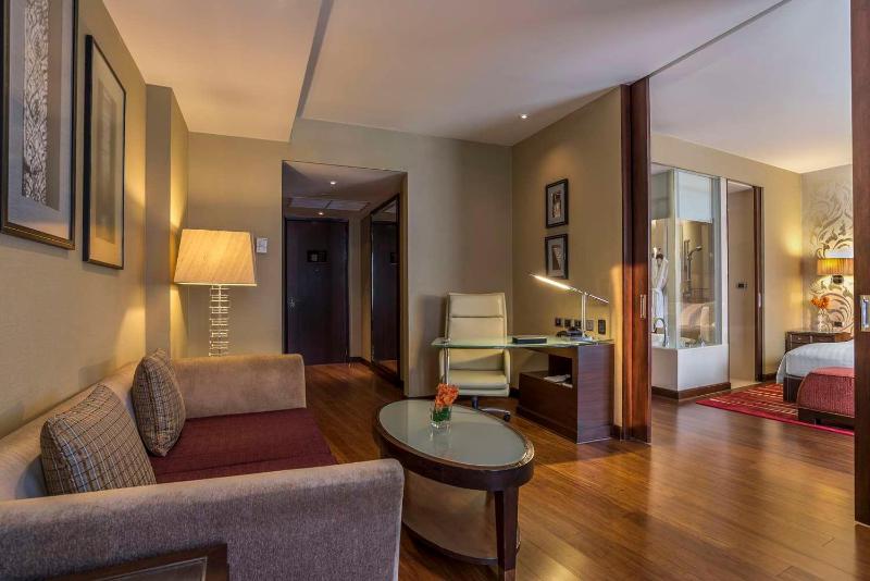 Deluxe Suite King Bed, Hilton Bangkok Grande Asoke