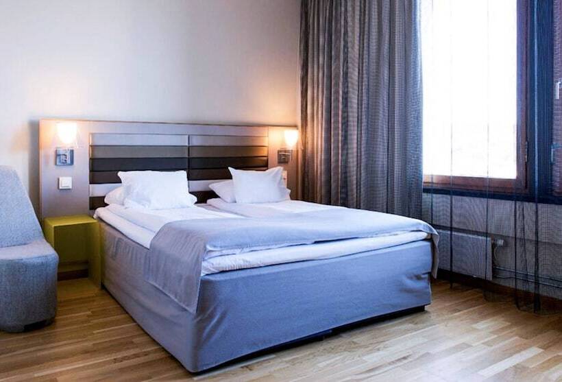 اتاق خانوادگی, Quality Hotel 33