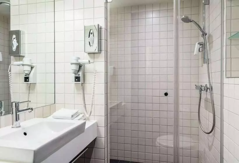 スタンダードルーム, Quality Hotel 33
