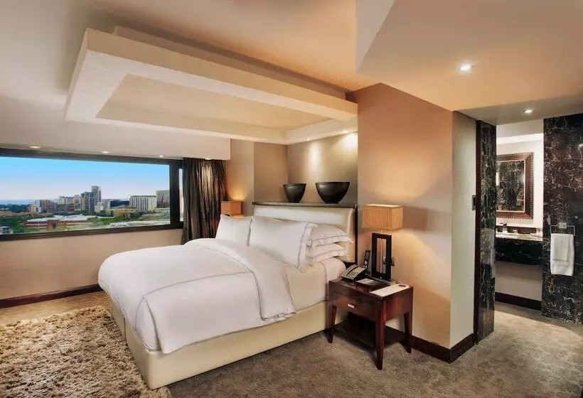 سوئیت پرزیدنت, Sandton Sun And Towers
